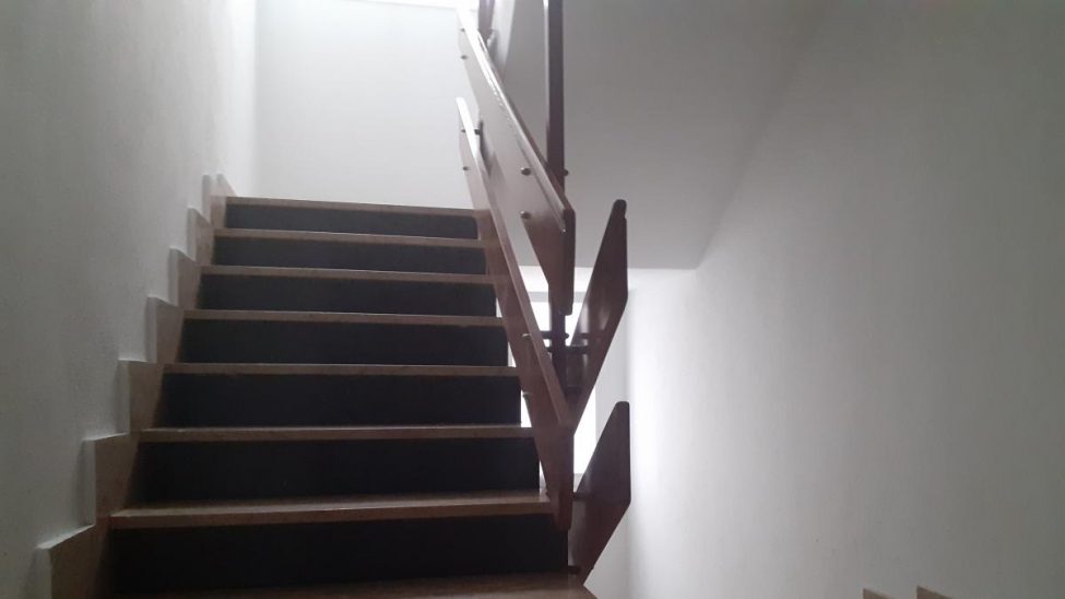 escaleras-de-un-edificio